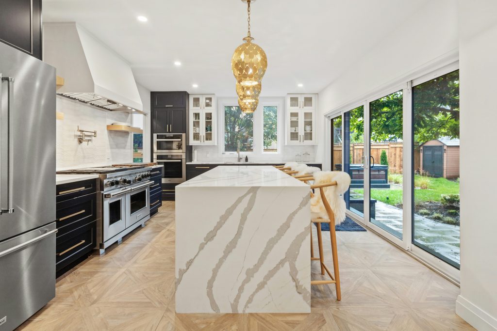 Kitchen Cabinets Design in Canada